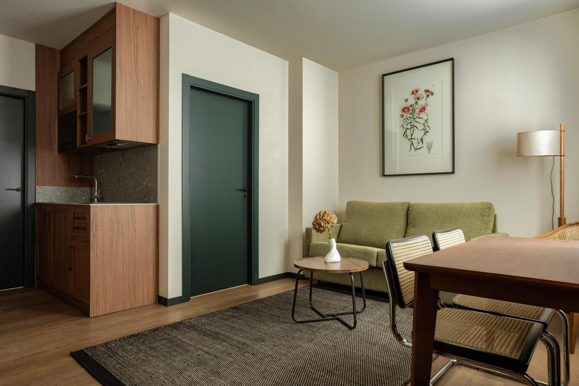 Apart-hotel Batimont & *