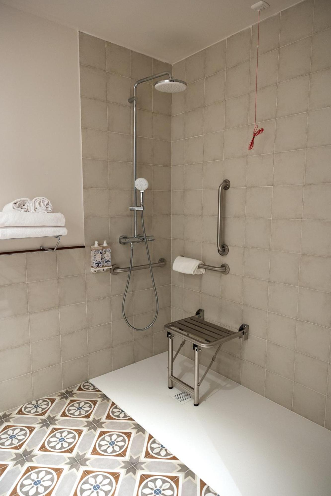 Apart-hotel Batimont & *